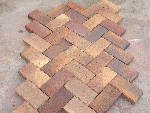 陶土磚和陶瓷透水磚區(qū)別是什么？