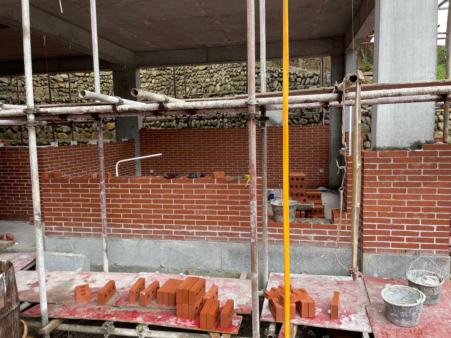 益陽(yáng)市湘陶建筑材料有限公司,益陽(yáng)實(shí)心燒結(jié)磚銷售,古建磚瓦銷售,文化磚哪里好